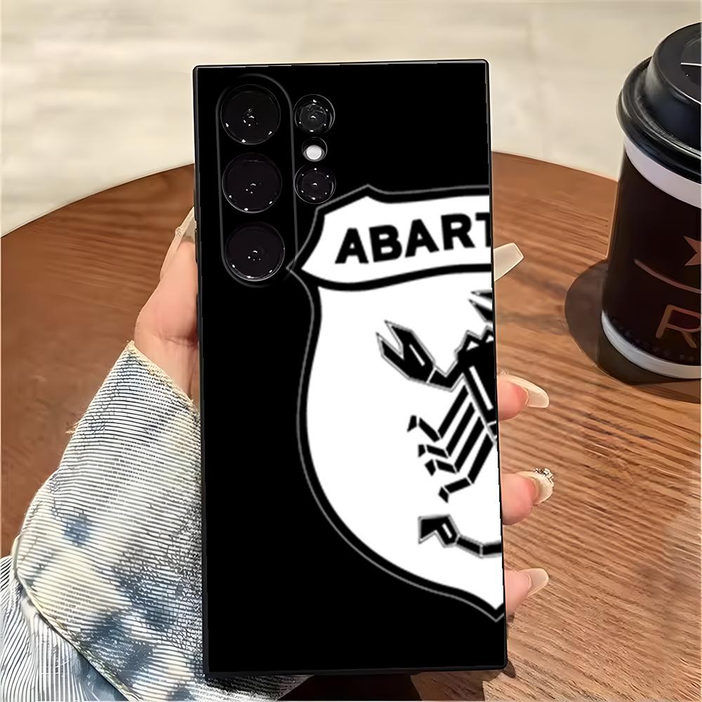 Etui na telefon FIAT A-ABARTHe – Samsung Galaxy S24 recenzja i cena